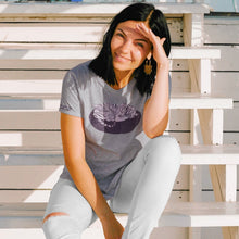Load image into Gallery viewer, T-shirt à l'unité // MOIS DE SEPTEMBRE 2022 // MÉLANIE MASCLÉ